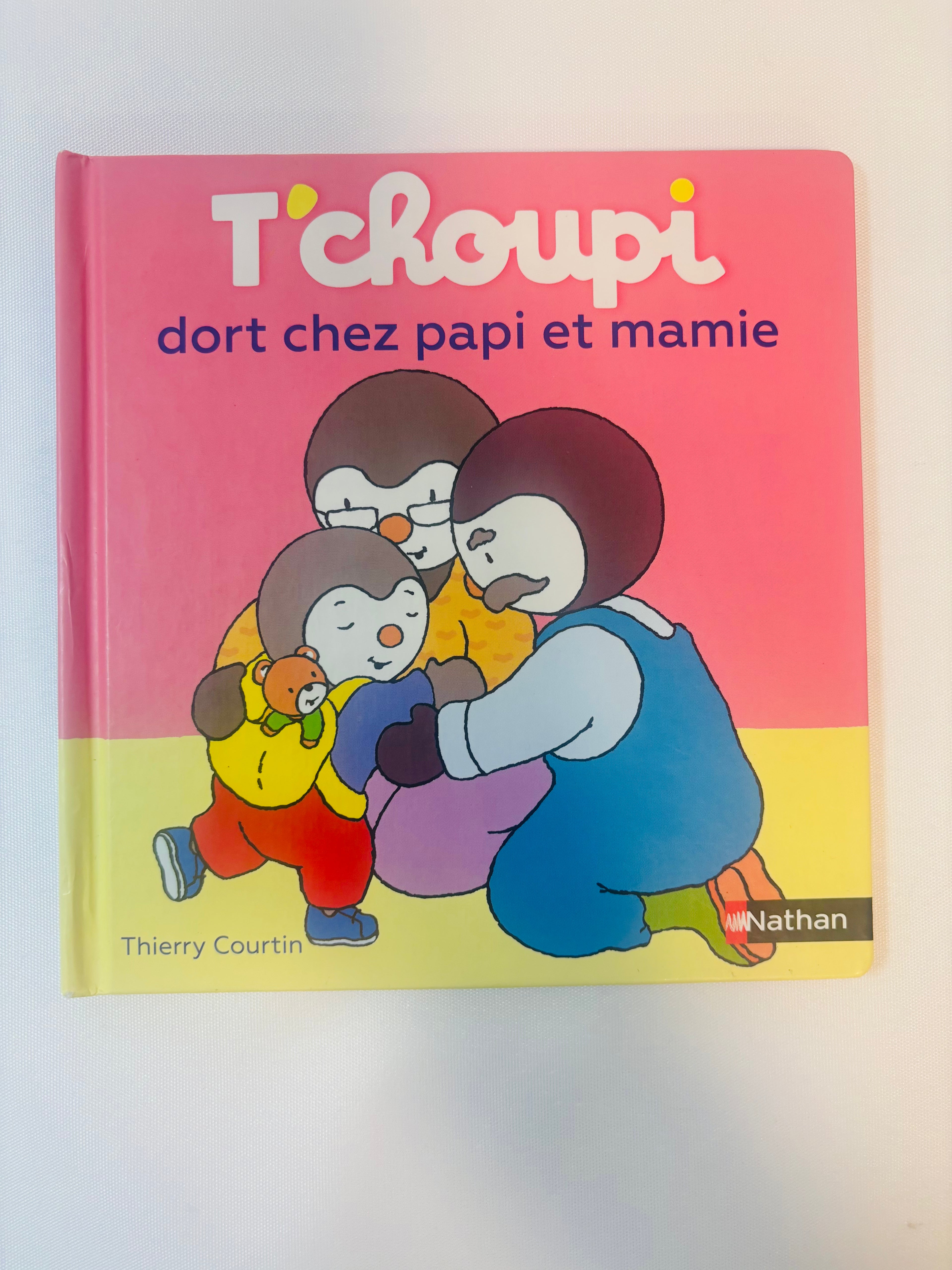 Livre T'choupi dort chez papi et mamie – Nathan