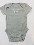 Body gris motif lapin – Unisexe – 68