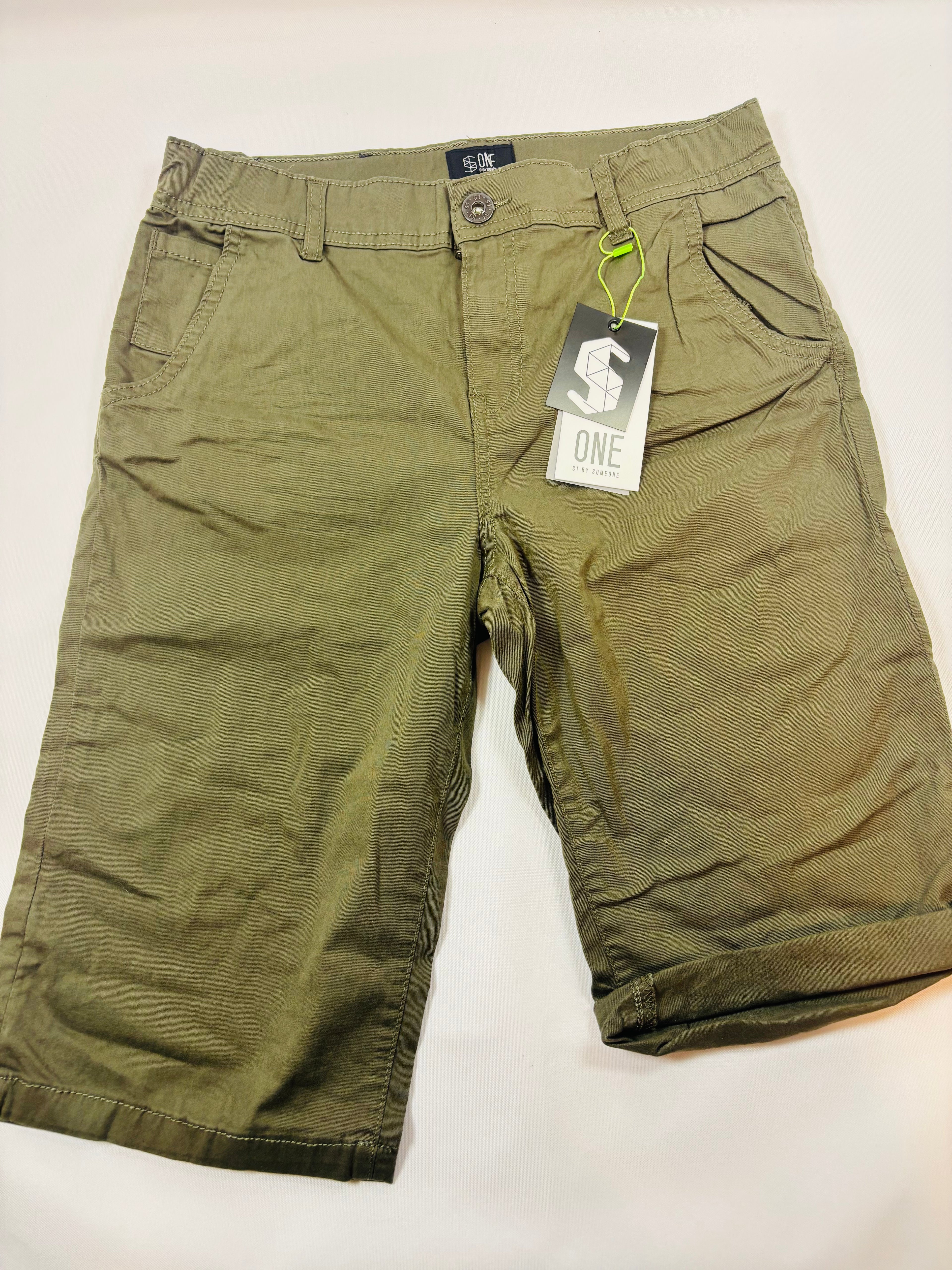 Bermuda Kaki Neuf – One | Taille 164 Garçon