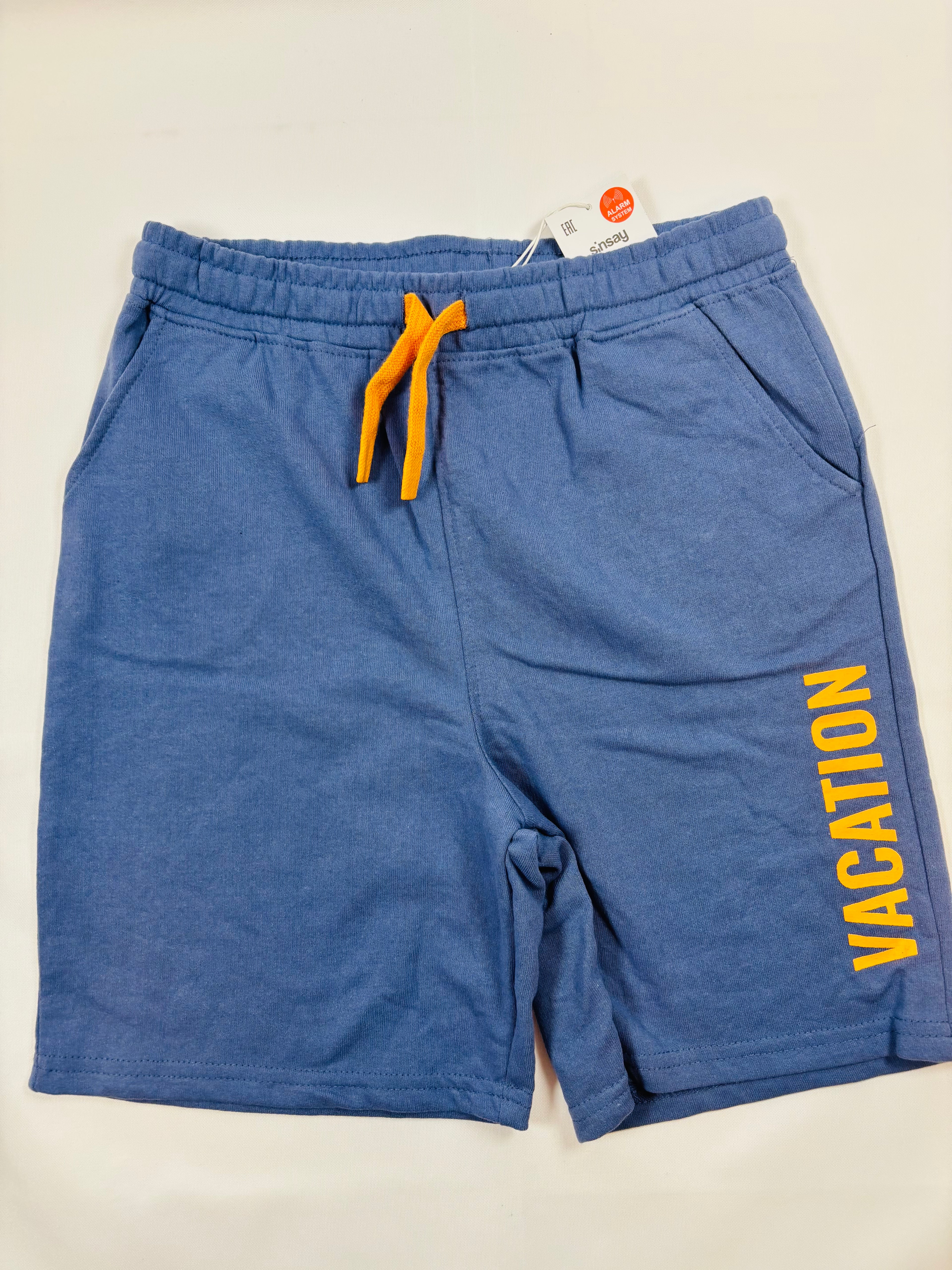 Short bleu garçon Sinsay – Taille 140 (neuf)