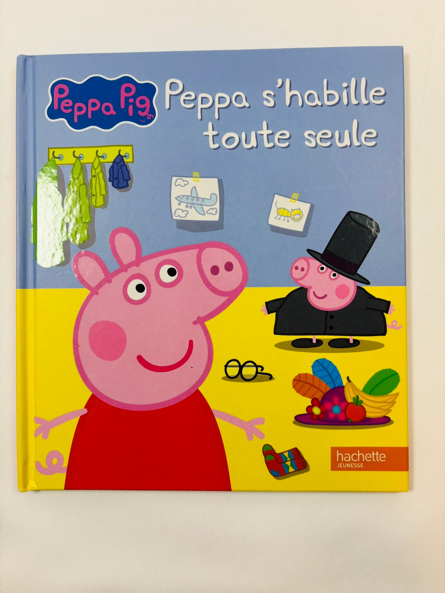 Peppa Pig s'habille toute seule