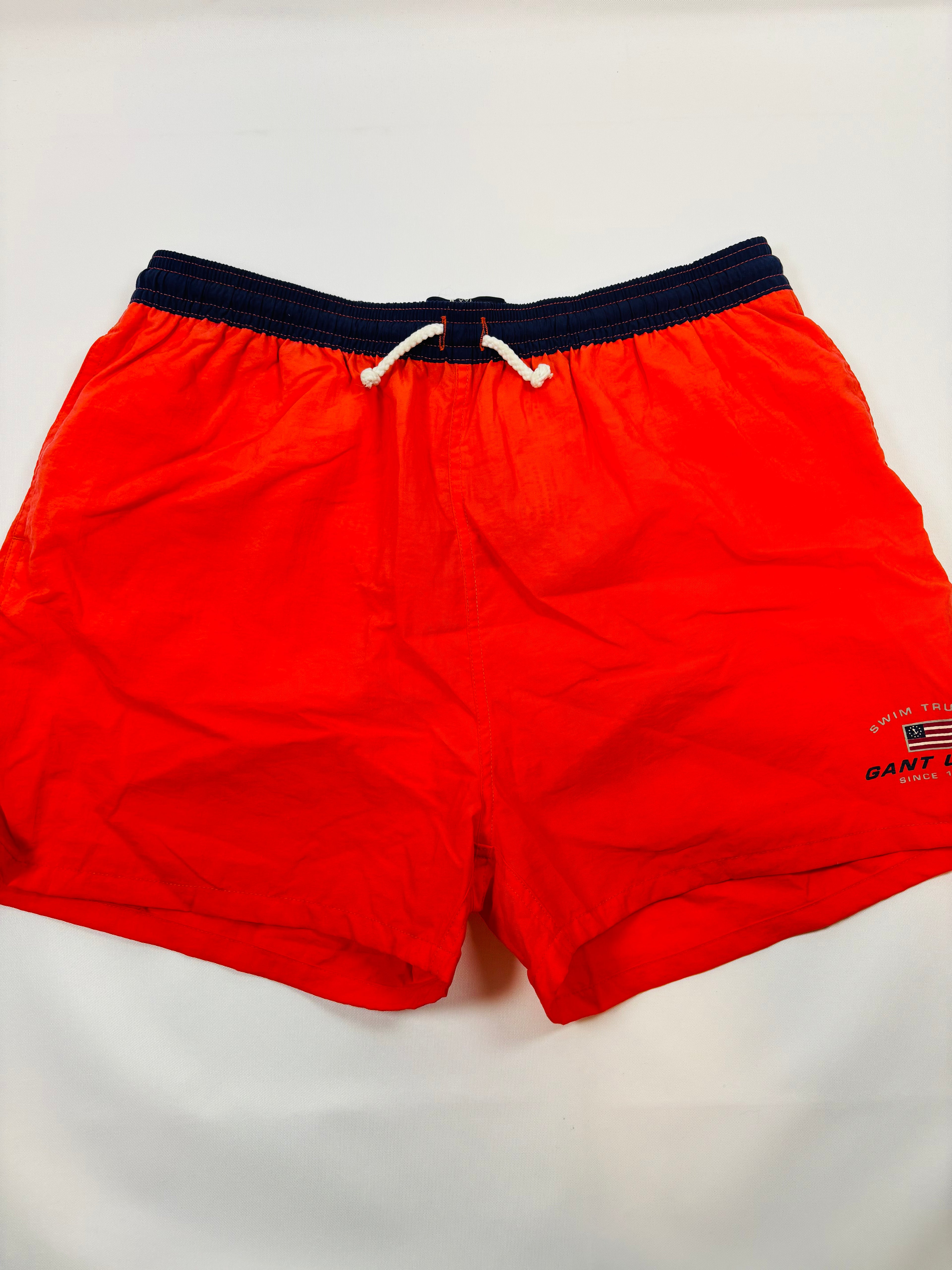 Maillot de bain rouge garçon Gant – Taille 164 (neuf)