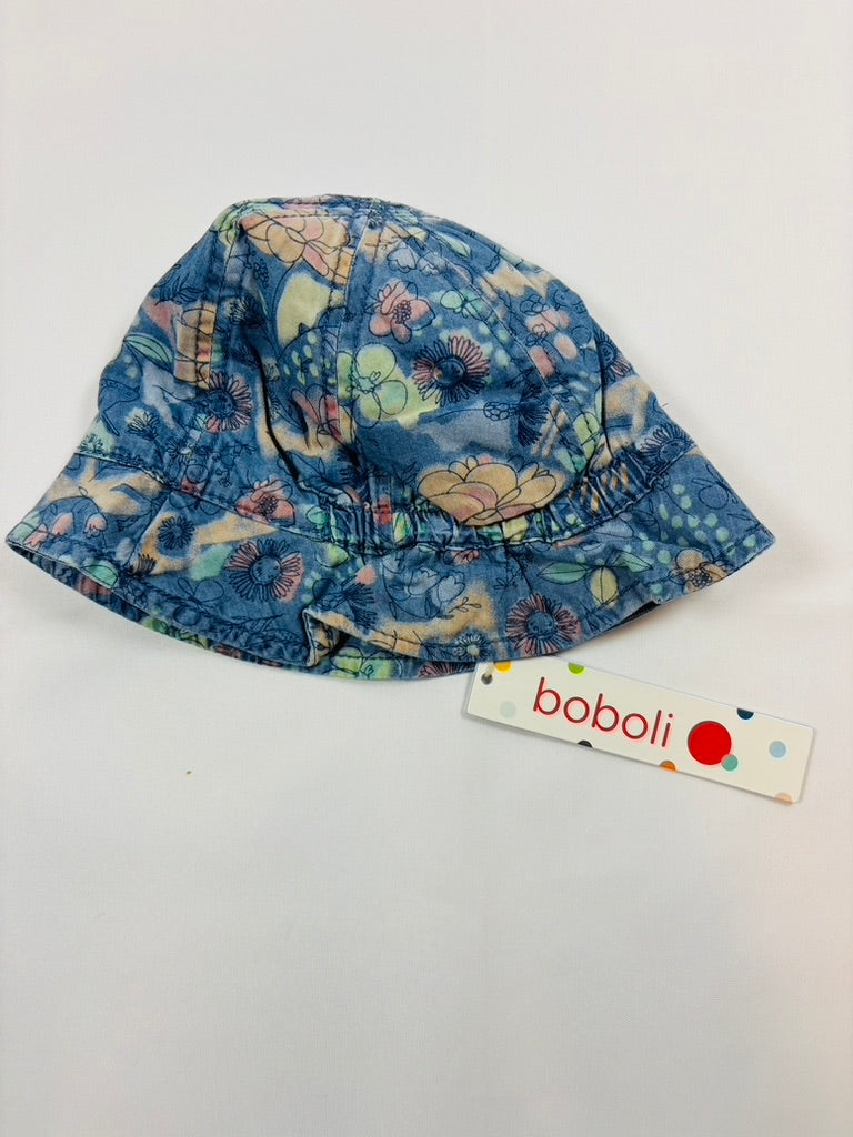 Chapeau bleu motifs fleurs – Boboli